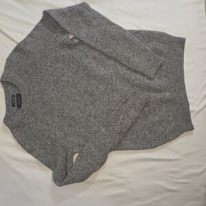 American Eagle Outfitters Gray Crewneck Sweater